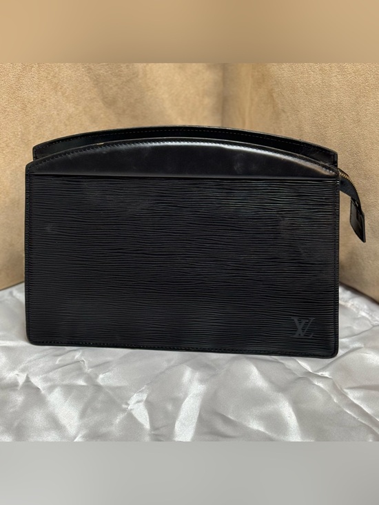 Louis Vuitton Handbags - Louis Vuitton Black Epi Leather Clutch Style Zipper Pouch Vintage LV